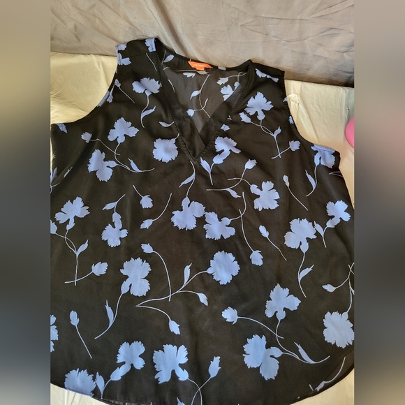 Joe Fresh Black and Blue Floral Blouse, Size 2X - Picture 3 of 5